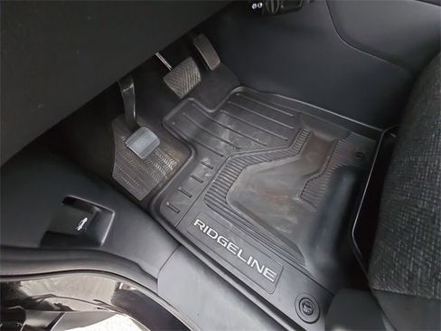 Used 2024 Honda Ridgeline Sport image 35