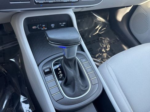 Used 2025 Hyundai Kona SEL image 17