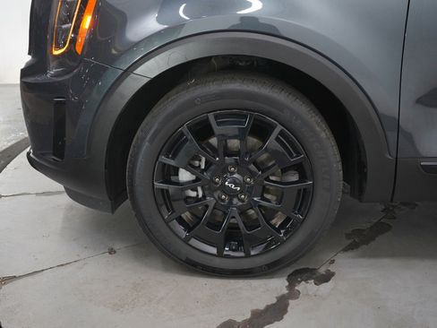 Used 2022 Kia Telluride SX w/ SX Prestige Package AWD/4WD image 31