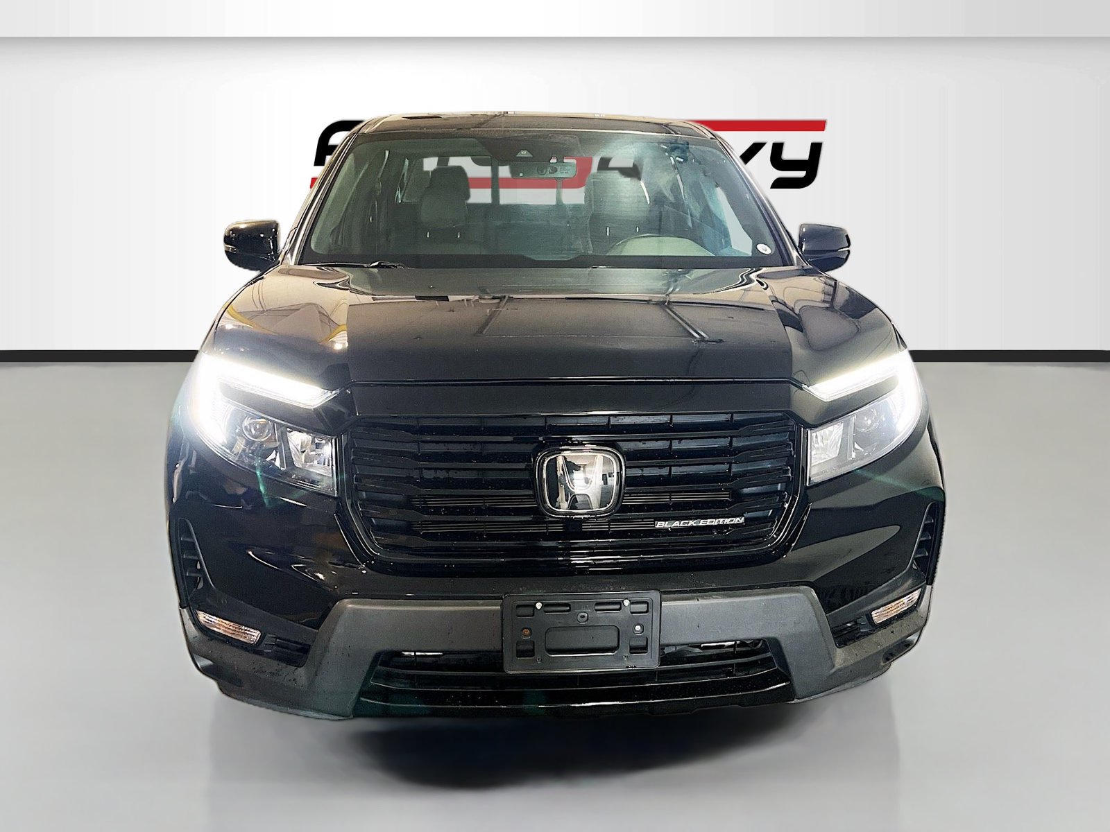Used 2021 Honda Ridgeline Black Edition image 2