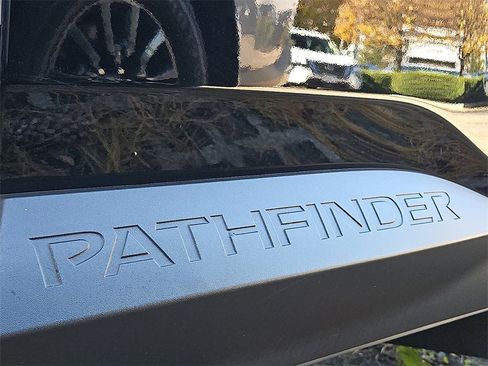 Certified 2024 Nissan Pathfinder S image 32