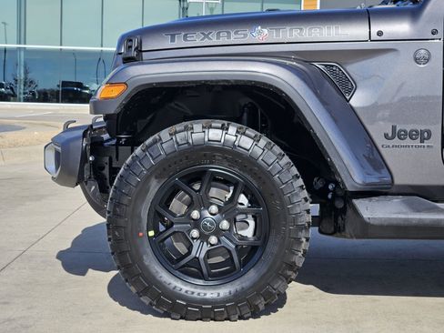 New 2026 Jeep Gladiator Sport AWD/4WD image 11