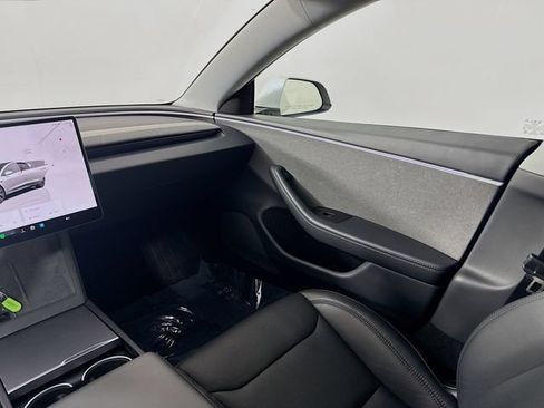 Used 2024 Tesla Model 3 Standard Range RWD image 22