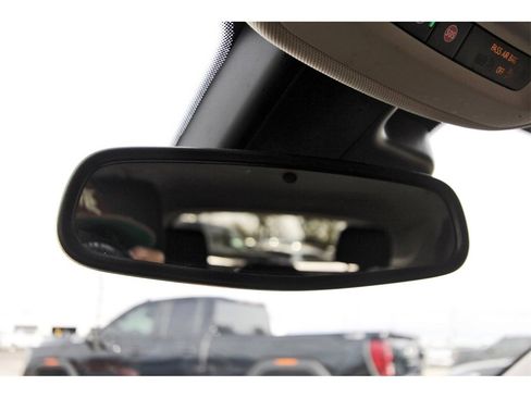 Used 2021 Buick Envision Essence image 25