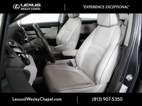 Used 2023 Honda Odyssey Elite image 19