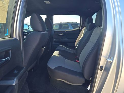 Used 2023 Toyota Tacoma TRD Off-Road image 5