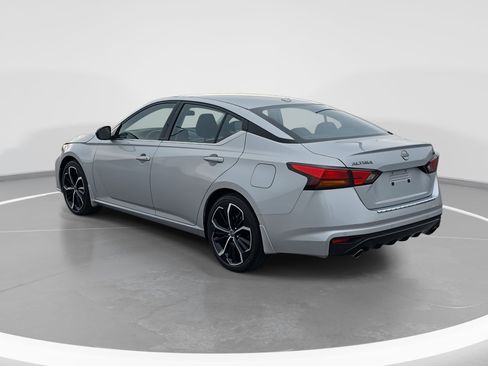 Used 2023 Nissan Altima 2.5 SR image 7