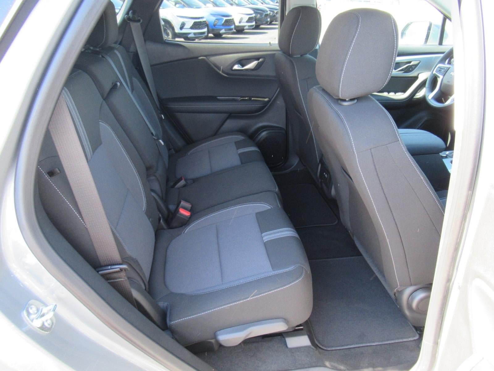 New 2026 Chevrolet Blazer LT w/ Convenience Package FWD image 28