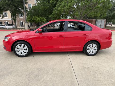 Used 2014 Volkswagen Jetta SE image 4