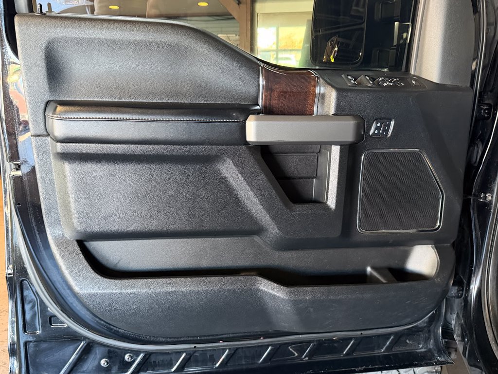 Used 2017 Ford F350 Platinum w/ Platinum Ultimate Package AWD/4WD image 26