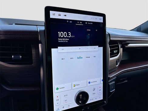 Used 2024 Ford Expedition Limited image 15