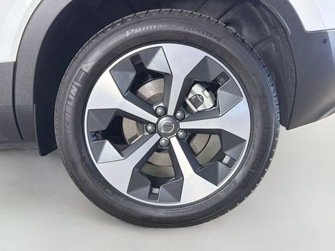 Certified 2026 Volvo XC40 B5 Plus w/ Protection Package Premier AWD/4WD image 32