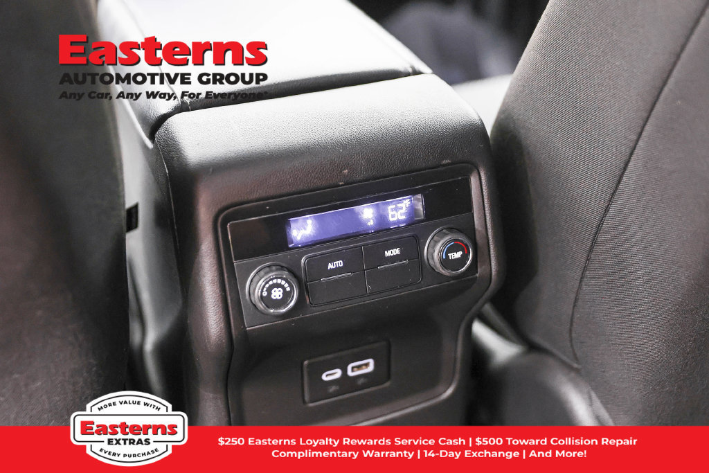 Used 2023 GMC Acadia SLE FWD image 22