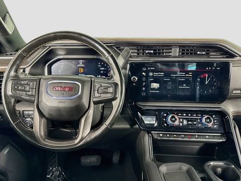 Used 2024 GMC Sierra 2500 AT4 w/ Technology Package AWD/4WD image 16