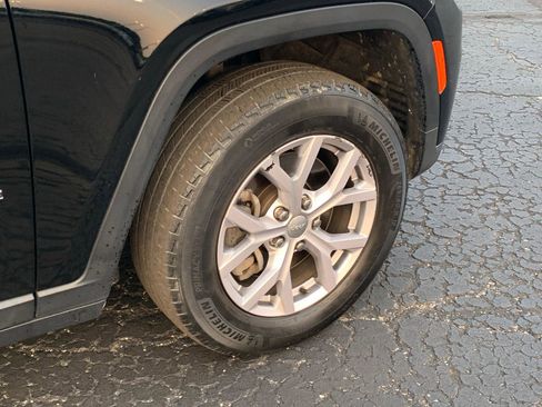 Used 2021 Jeep Grand Cherokee L Limited image 9