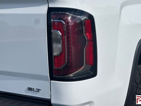 Used 2018 GMC Sierra 1500 SLT w/ SLT Premium Package AWD/4WD image 33