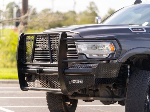 Used 2022 RAM 2500 Laramie AWD/4WD image 36