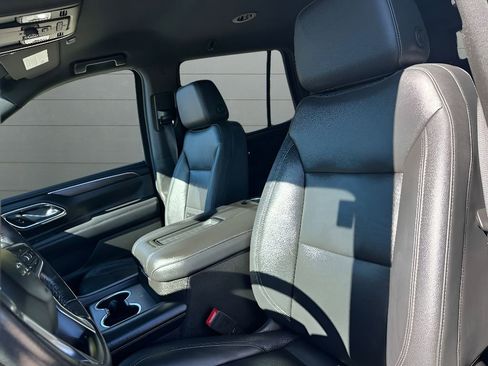 Used 2021 Chevrolet Tahoe Z71 w/ Luxury Package image 24