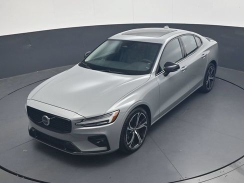 Used 2024 Volvo S60 B5 Core w/ Climate Package FWD image 39