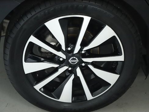 Certified 2023 Nissan Sentra SV w/ SV Premium Package image 12