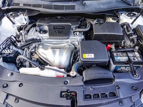 Used 2017 Toyota Camry XSE image 27