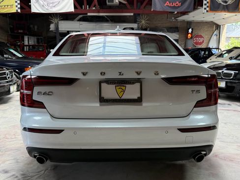 Used 2019 Volvo S60 T5 Momentum w/ Premium Package FWD image 5