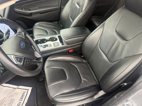 Used 2022 Ford Edge Titanium AWD/4WD image 8