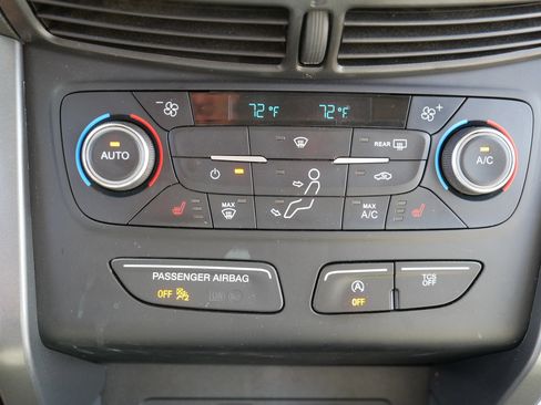 Used 2017 Ford Escape SE AWD/4WD image 26