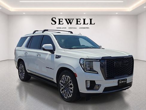 Used 2023 GMC Yukon Denali Ultimate AWD/4WD image 6