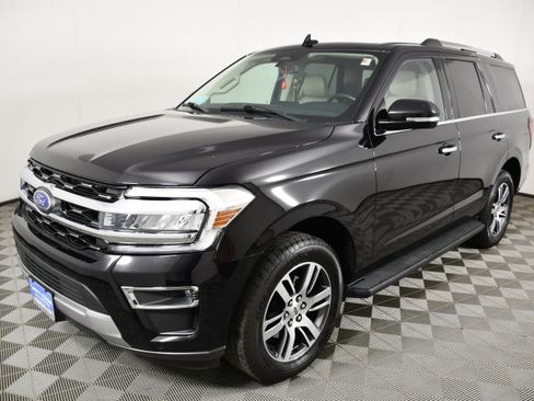 Used 2024 Ford Expedition Limited AWD/4WD image 9