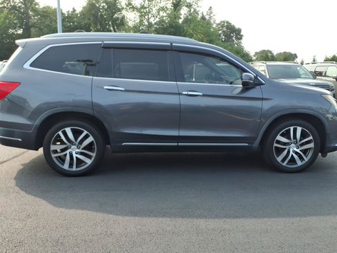 Used 2019 Honda Pilot Touring image 4