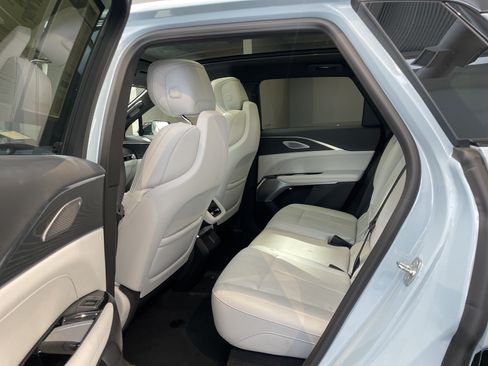 Used 2024 Cadillac Lyriq Sport AWD/4WD image 37