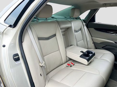 Used 2013 Cadillac XTS Platinum FWD image 29