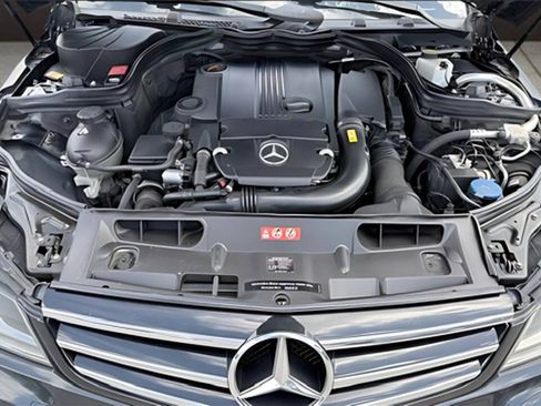 Used 2014 Mercedes-Benz C 250 Sedan w/ 18" AMG 7-Spoke Alloy Package image 2