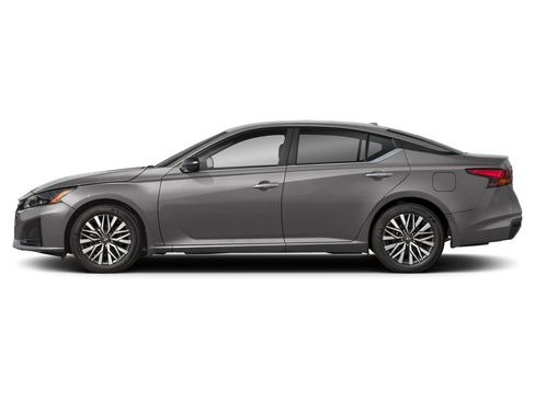 Used 2025 Nissan Altima 2.5 SV FWD image 3