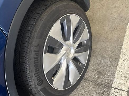 Used 2023 Tesla Model Y Long Range AWD/4WD image 6