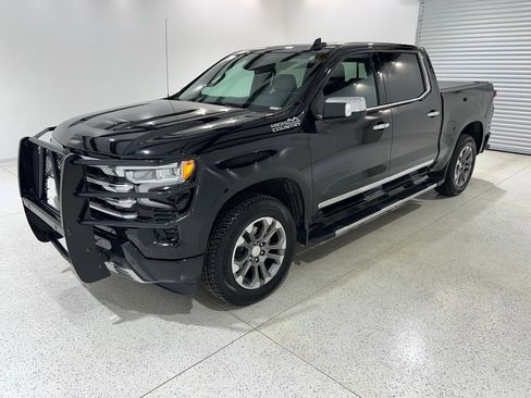 Used 2024 Chevrolet Silverado 1500 High Country w/ Technology Package AWD/4WD image 1