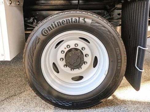 New 2026 Ford F550 2WD Crew Cab Super Duty image 15