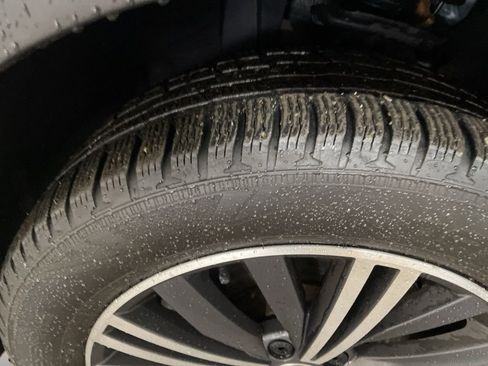 Used 2019 Volkswagen Tiguan SEL image 34