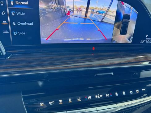 Used 2021 Cadillac Escalade Premium Luxury image 37