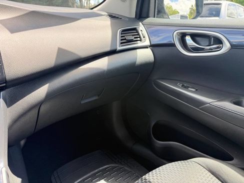 Used 2017 Nissan Sentra SR w/ SR Midnight Edition image 20