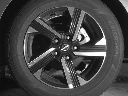 Used 2025 Nissan Sentra SV image 14