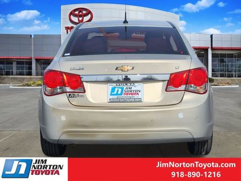 Used 2012 Chevrolet Cruze LT image 7