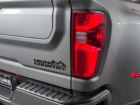 Used 2024 Chevrolet Silverado 3500 High Country w/ Technology Package AWD/4WD image 14