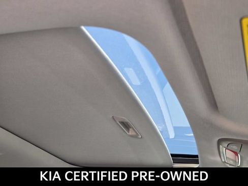 Used 2025 Kia Telluride S FWD image 9
