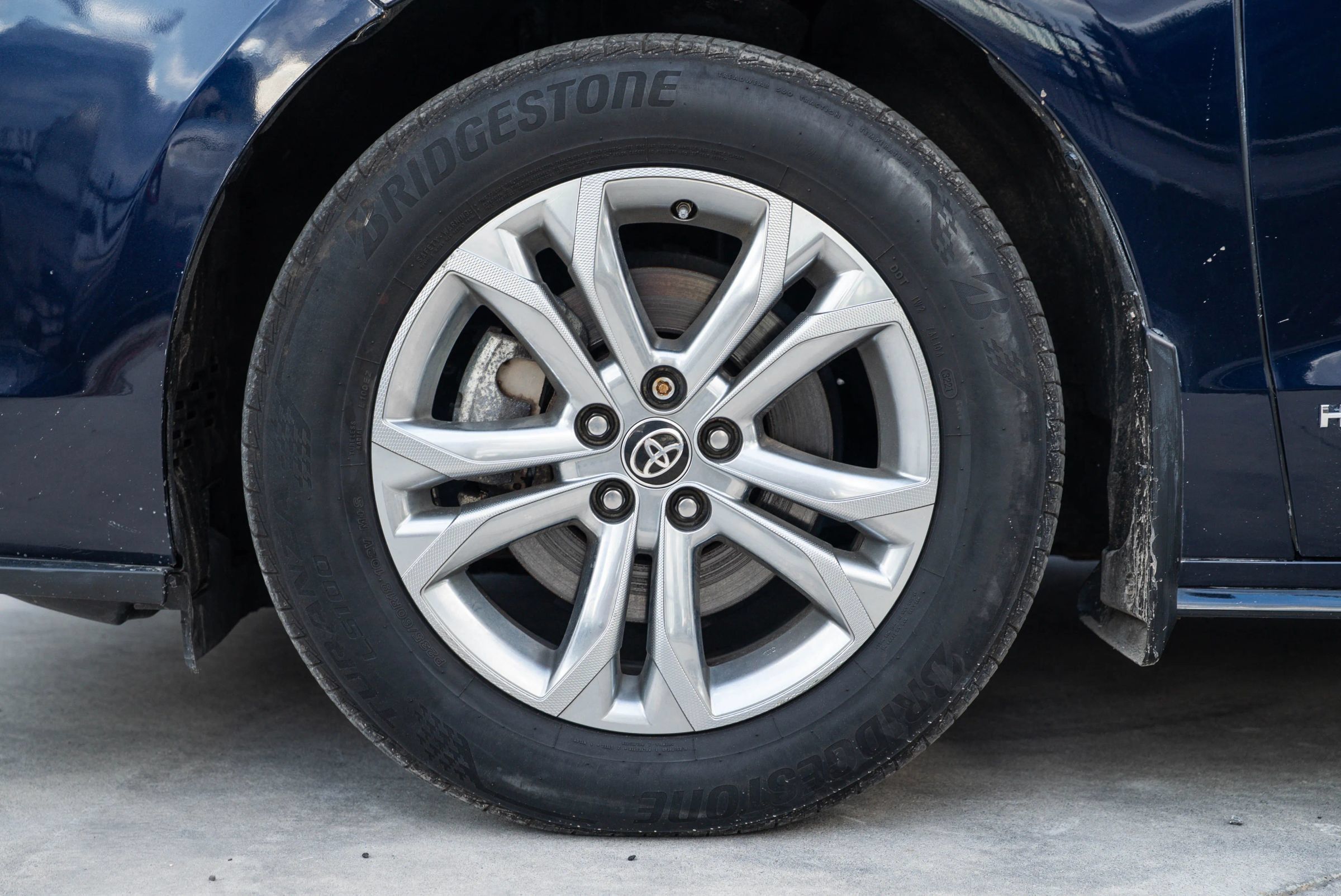 Used 2021 Toyota Sienna XSE AWD/4WD image 4