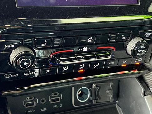 New 2025 Jeep Grand Cherokee Altitude image 20