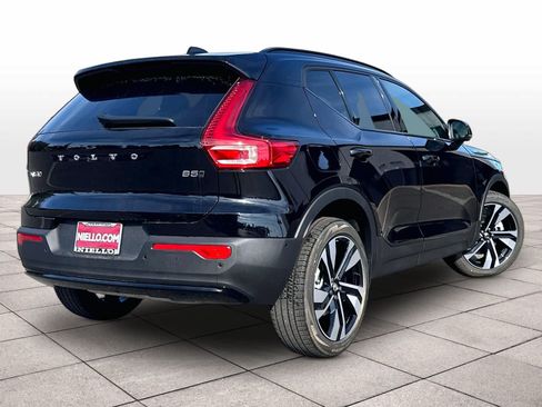 New 2026 Volvo XC40 B5 Ultra w/ Protection Package Premier AWD/4WD image 4