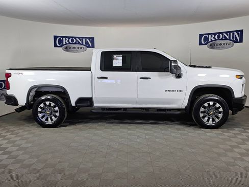 Used 2022 Chevrolet Silverado 2500 Custom w/ Custom Value Package AWD/4WD image 24