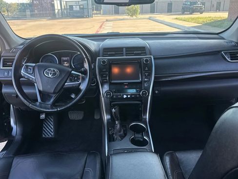 Used 2017 Toyota Camry XLE image 13
